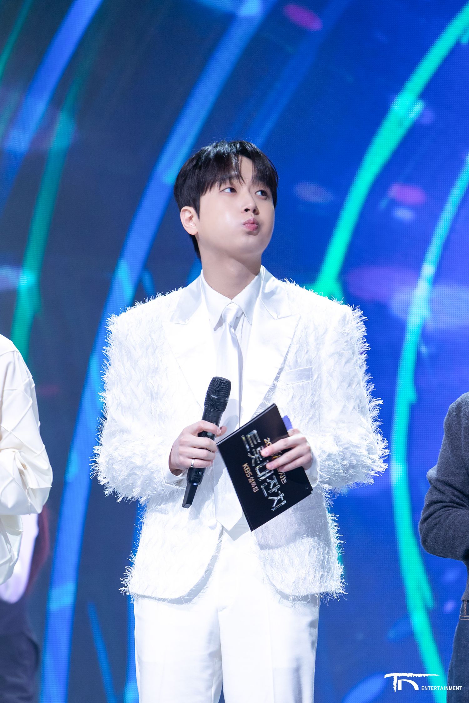 Cuplikan di balik layar dari Lee Chanwon