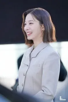 Behind-the-scenes cut of Seol Inah