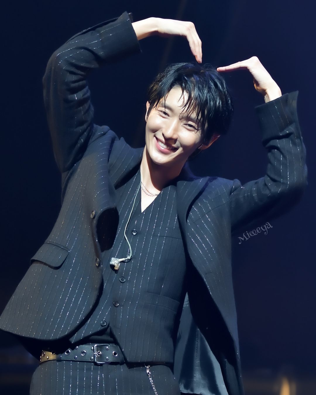 A moment captured by a fan of Lee Joongi