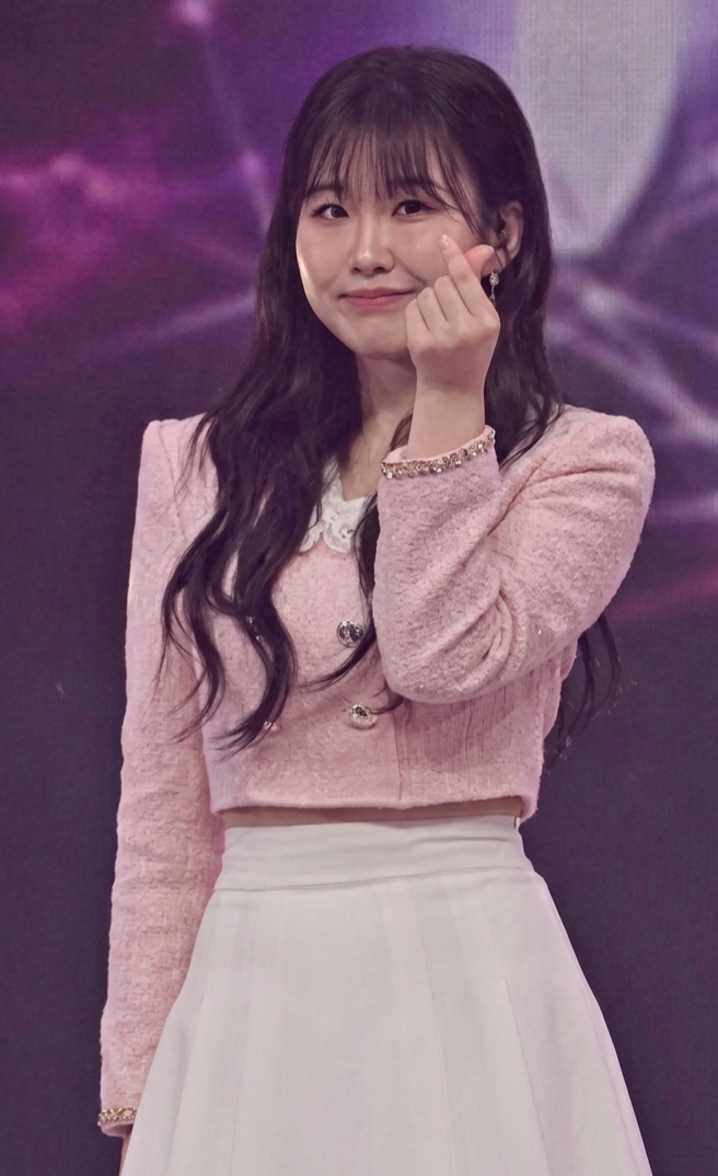 Behind-the-scenes cut of Hong Seongyun