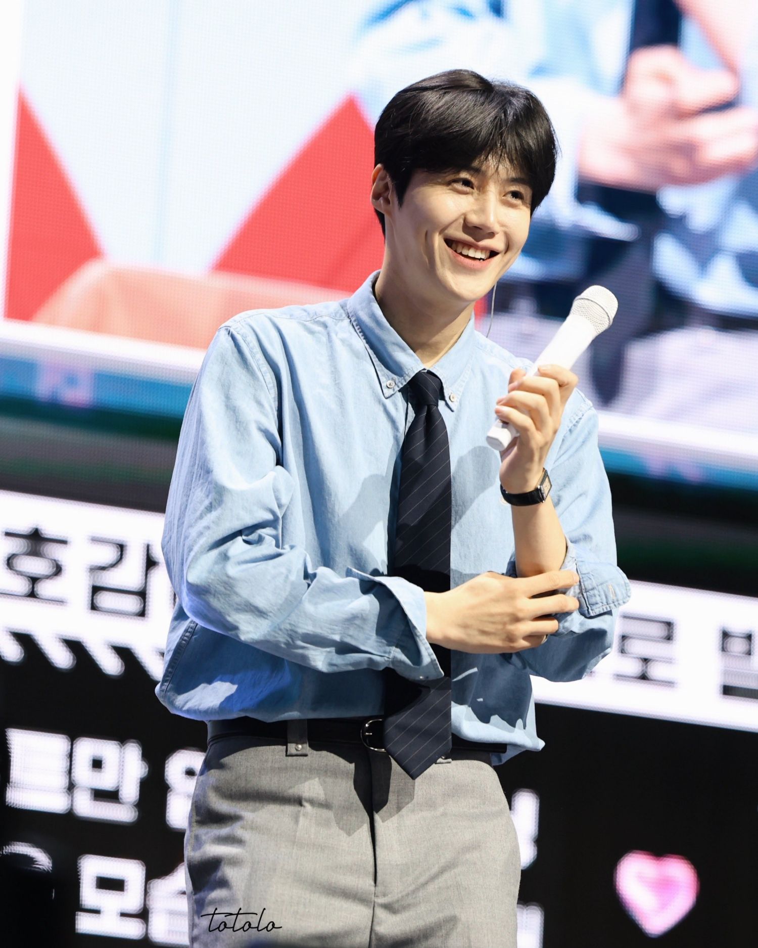 Behind-the-scenes cut of Kim Seonho