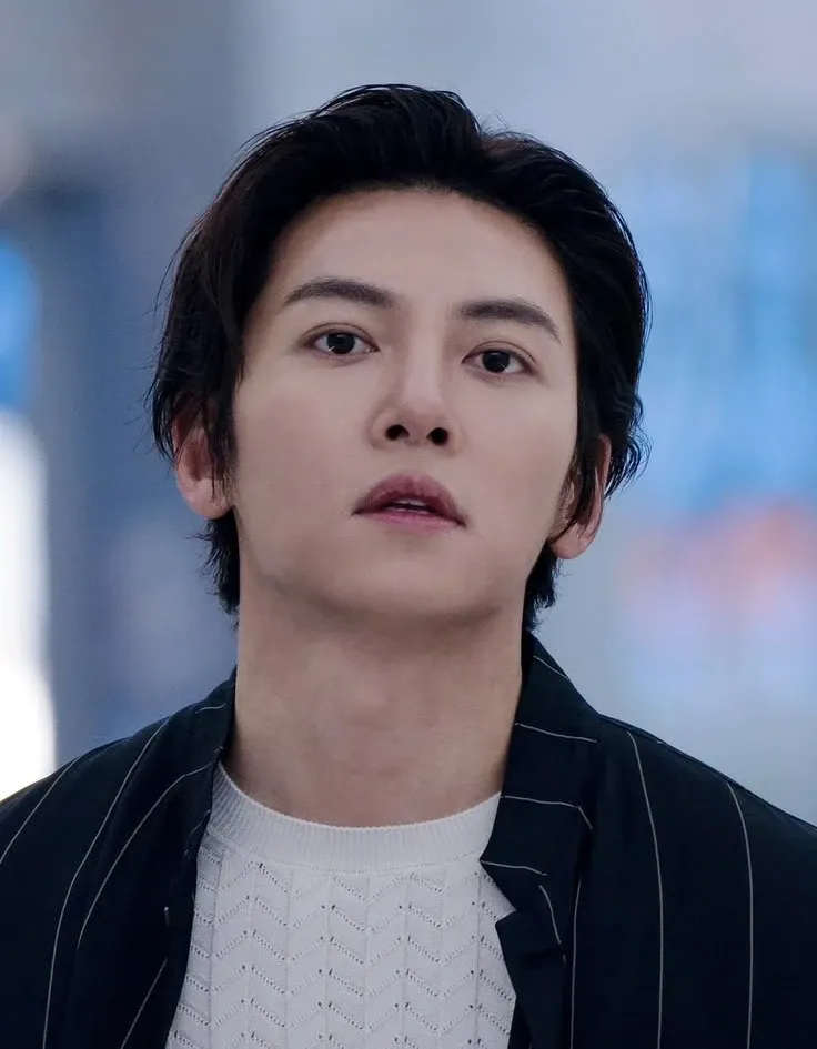 Behind-the-scenes cut of Ji Changwook