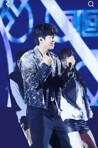 A moment captured by a fan of Lim Youngwoong