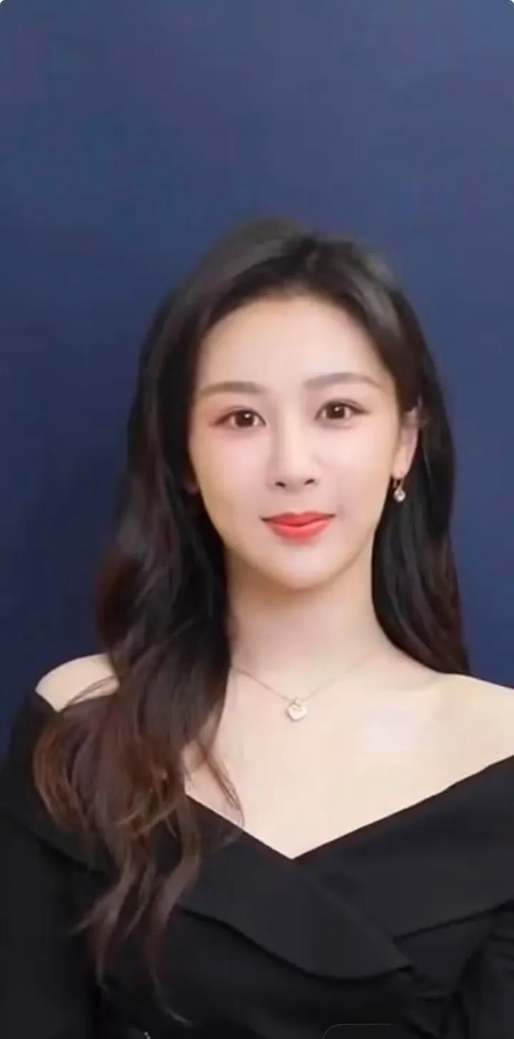 Behind-the-scenes cut of Yang Zi