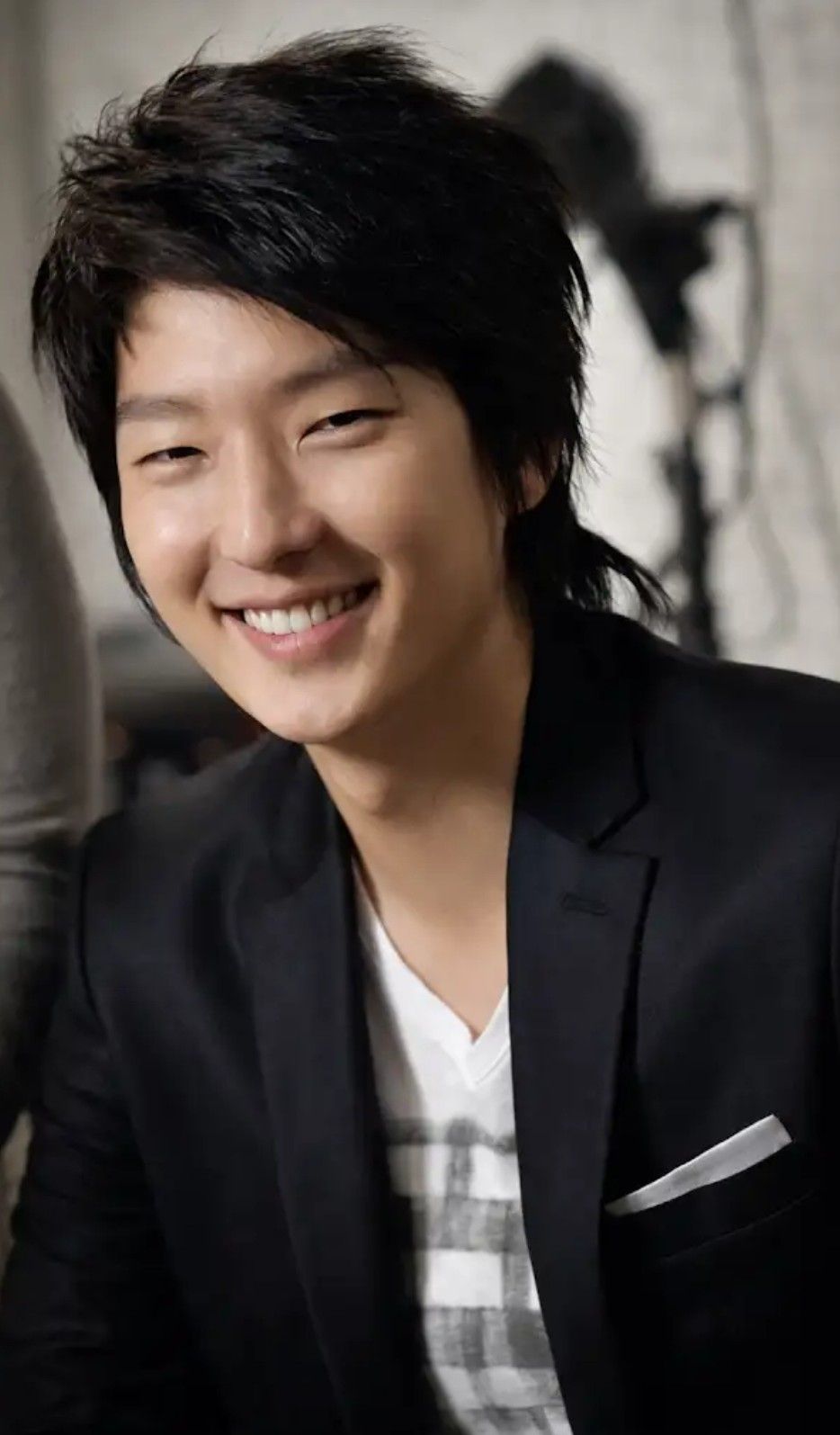 Recent activity shot of Lee Joongi