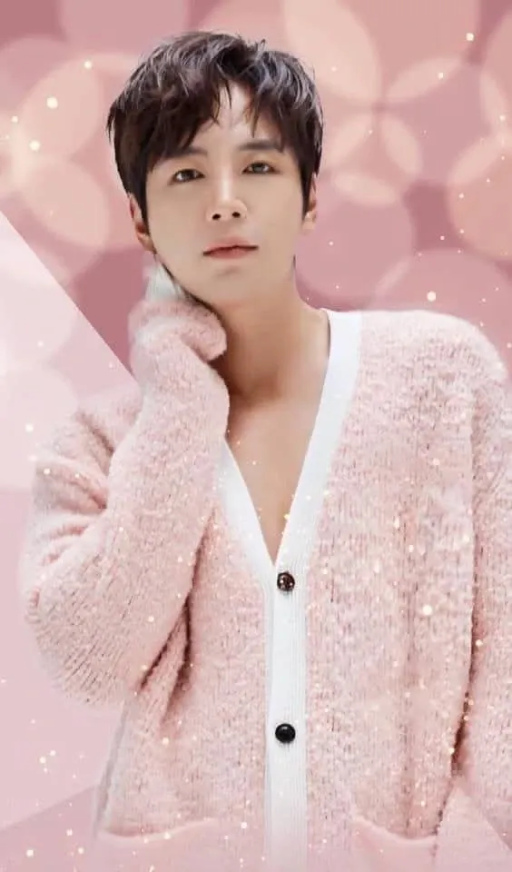 Latest photo of Jang Geunsuk
