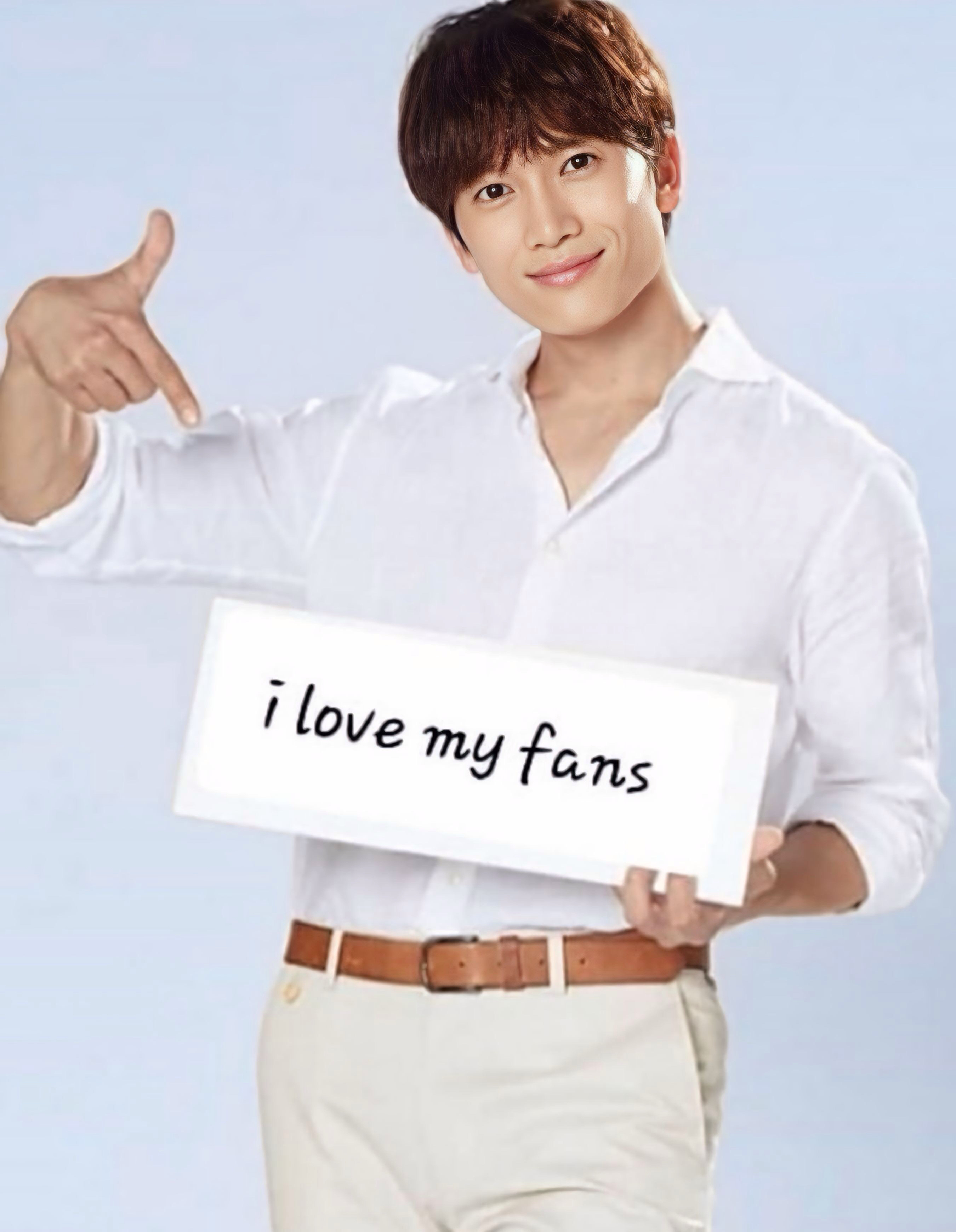 Behind-the-scenes cut of Ji Sung