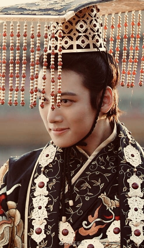 Behind-the-scenes cut of Ji Changwook