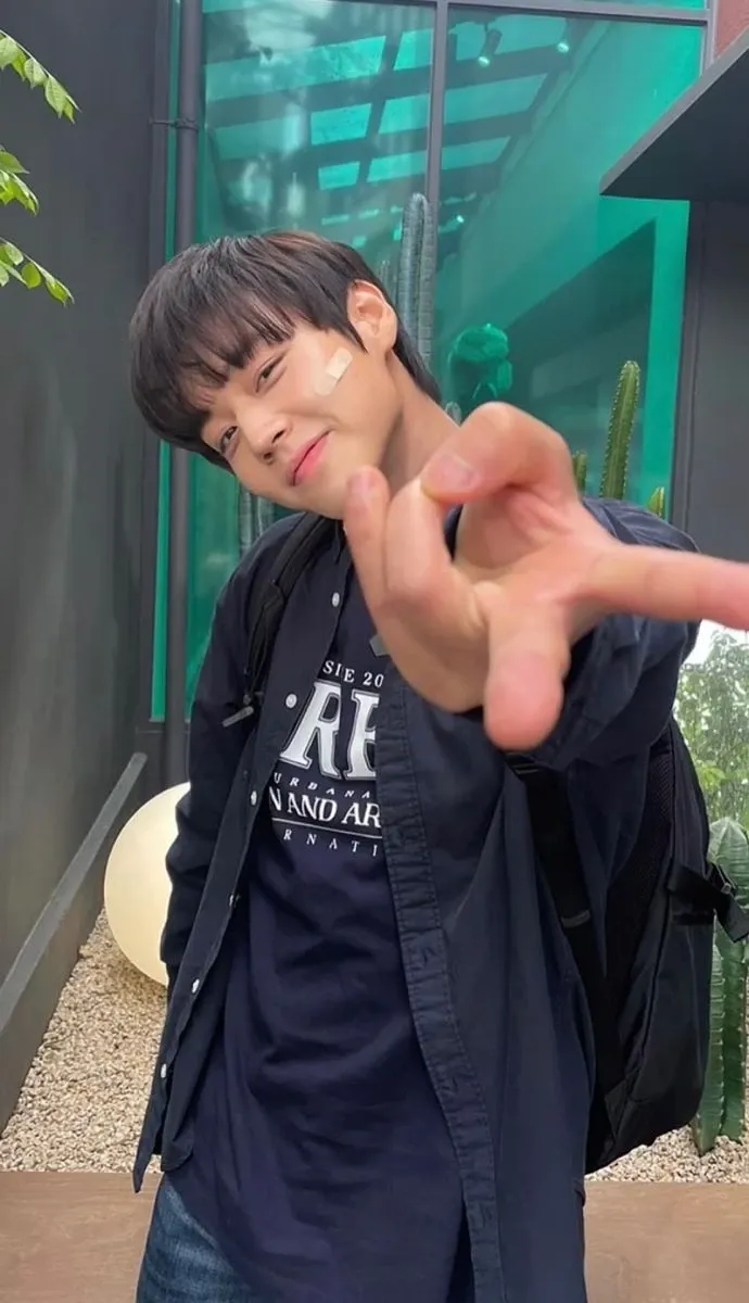 Today's popular wallpaper in Park Jihoon community