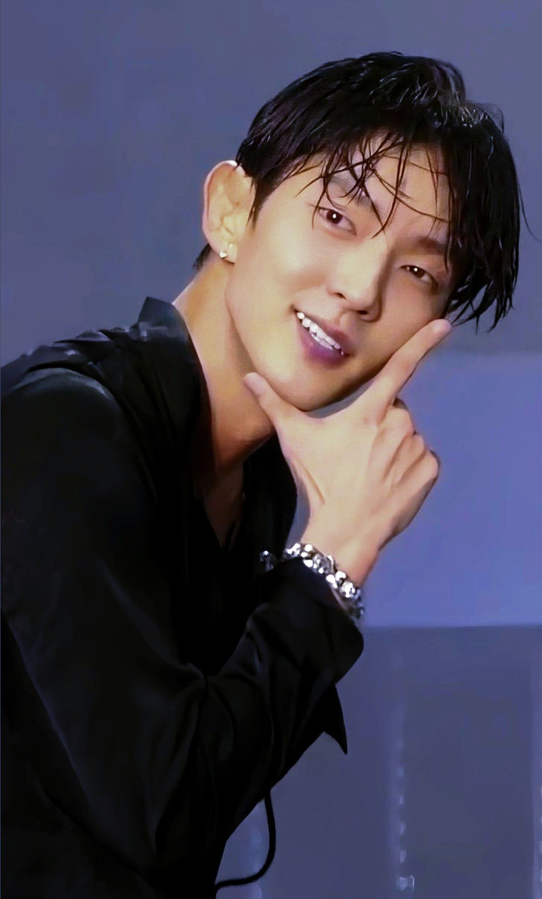 A moment captured by a fan of Lee Joongi