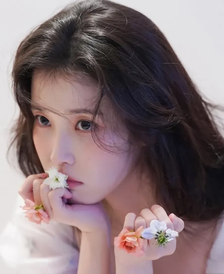 아이유의 최신 사진