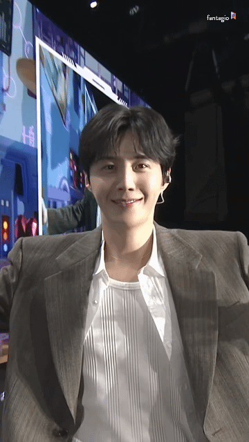 Behind-the-scenes cut of Kim Seonho