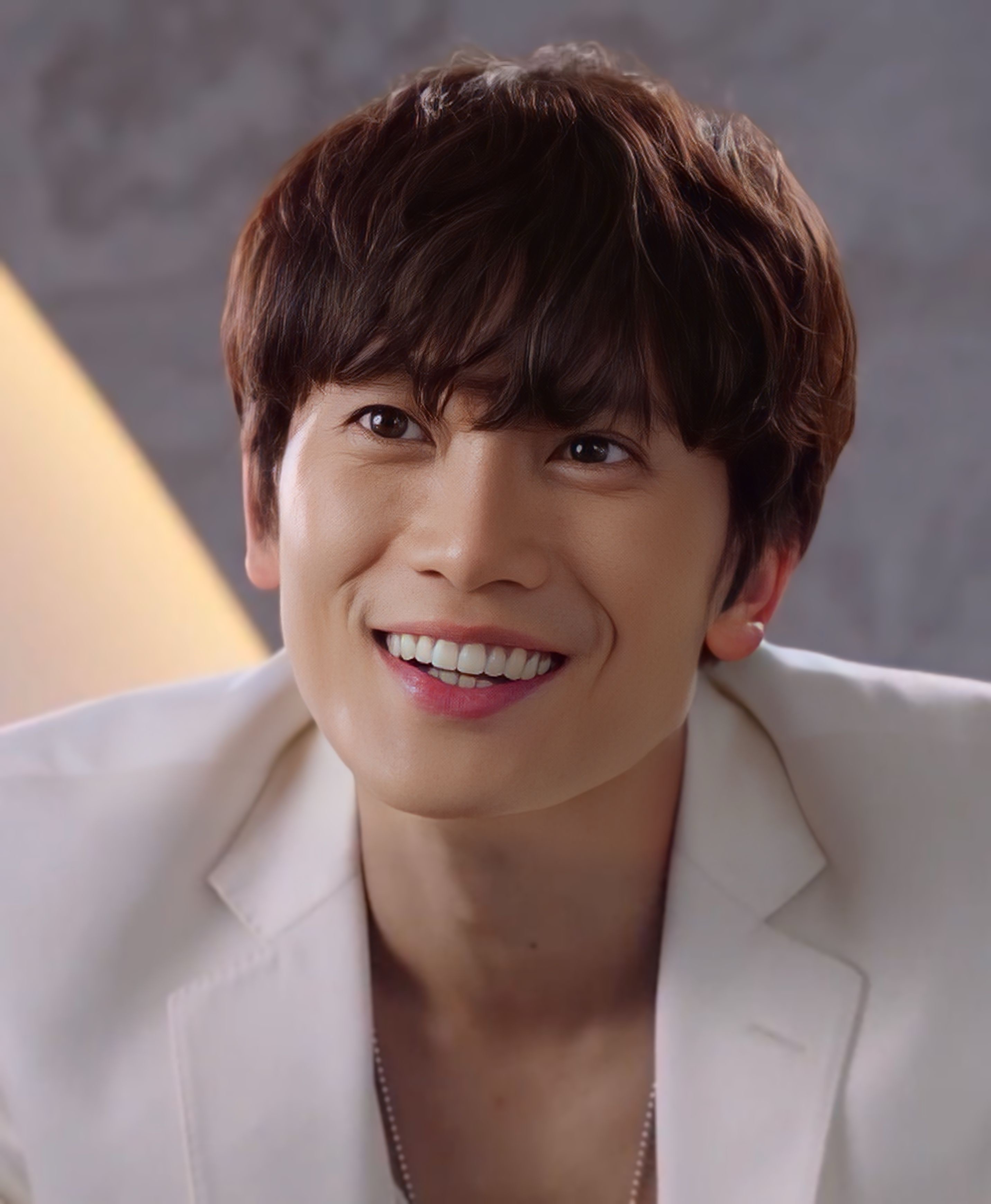 Latest photo of Ji Sung