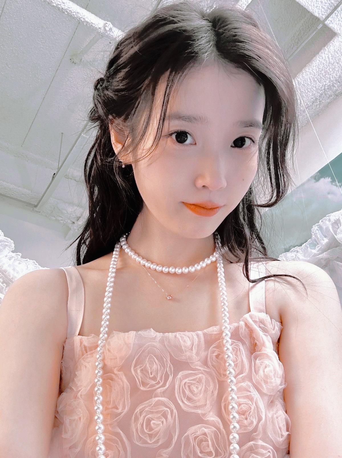 Foto kegiatan terbaru dari IU