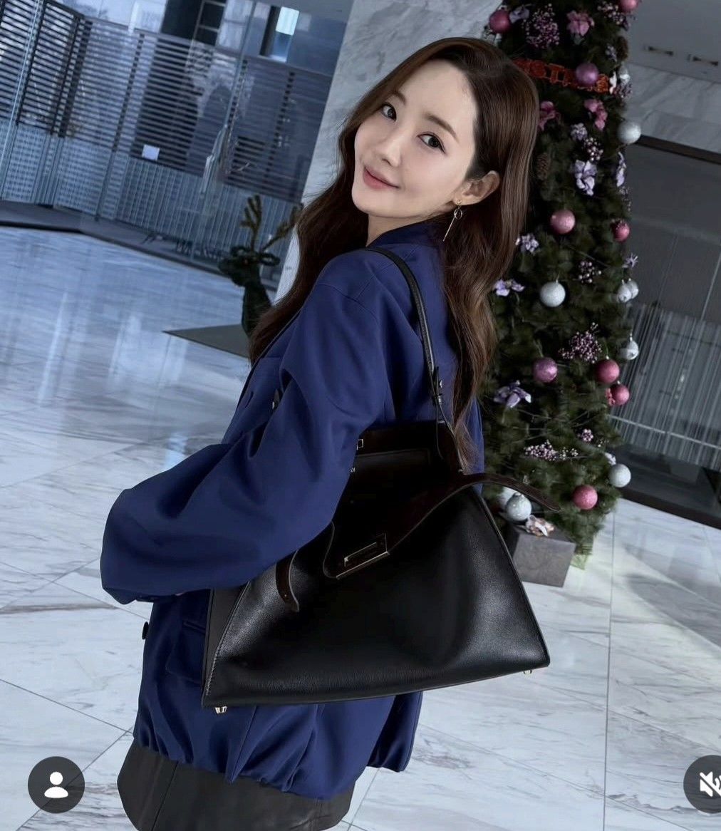 Recent activity shot of Park Minyoung