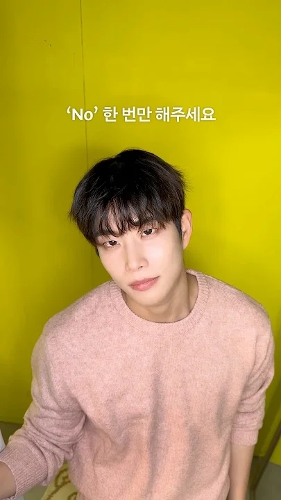 Behind-the-scenes cut of Cha Eunwoo