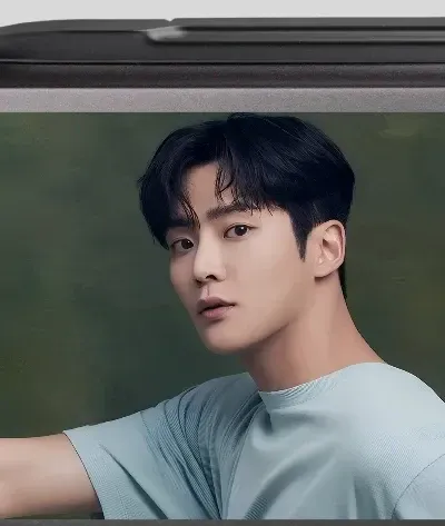 Foto terbaru dari Rowoon