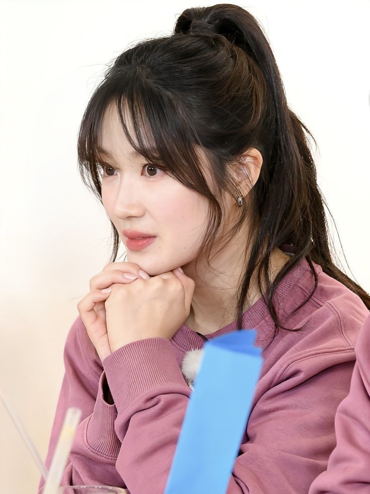 A moment captured by a fan of Kim Hyeyoon