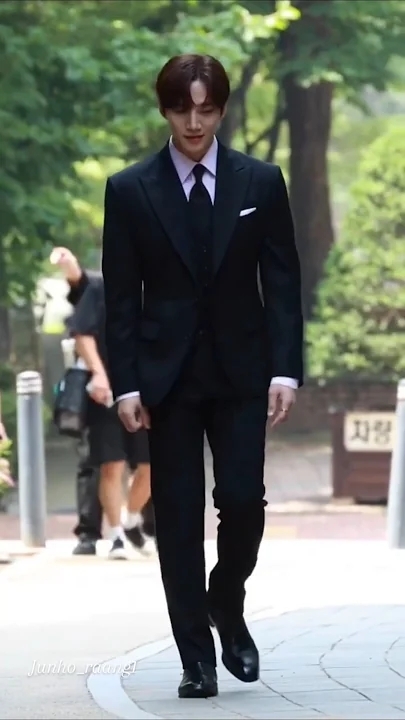 李俊昊的最新照片