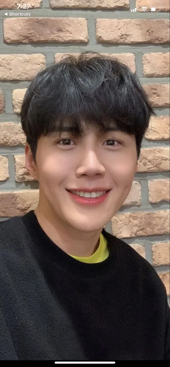 Behind-the-scenes cut of Kim Seonho