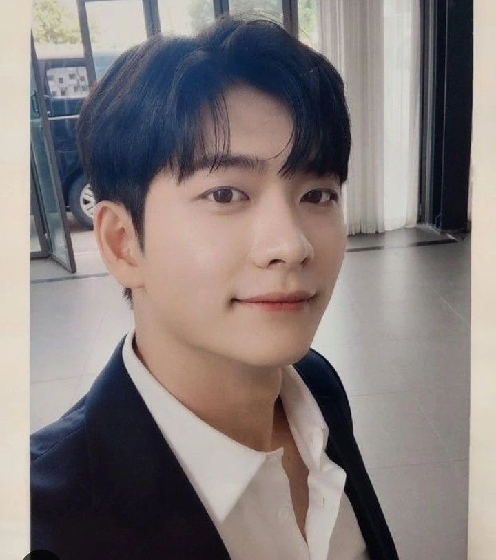 Behind-the-scenes cut of Kang Taeoh