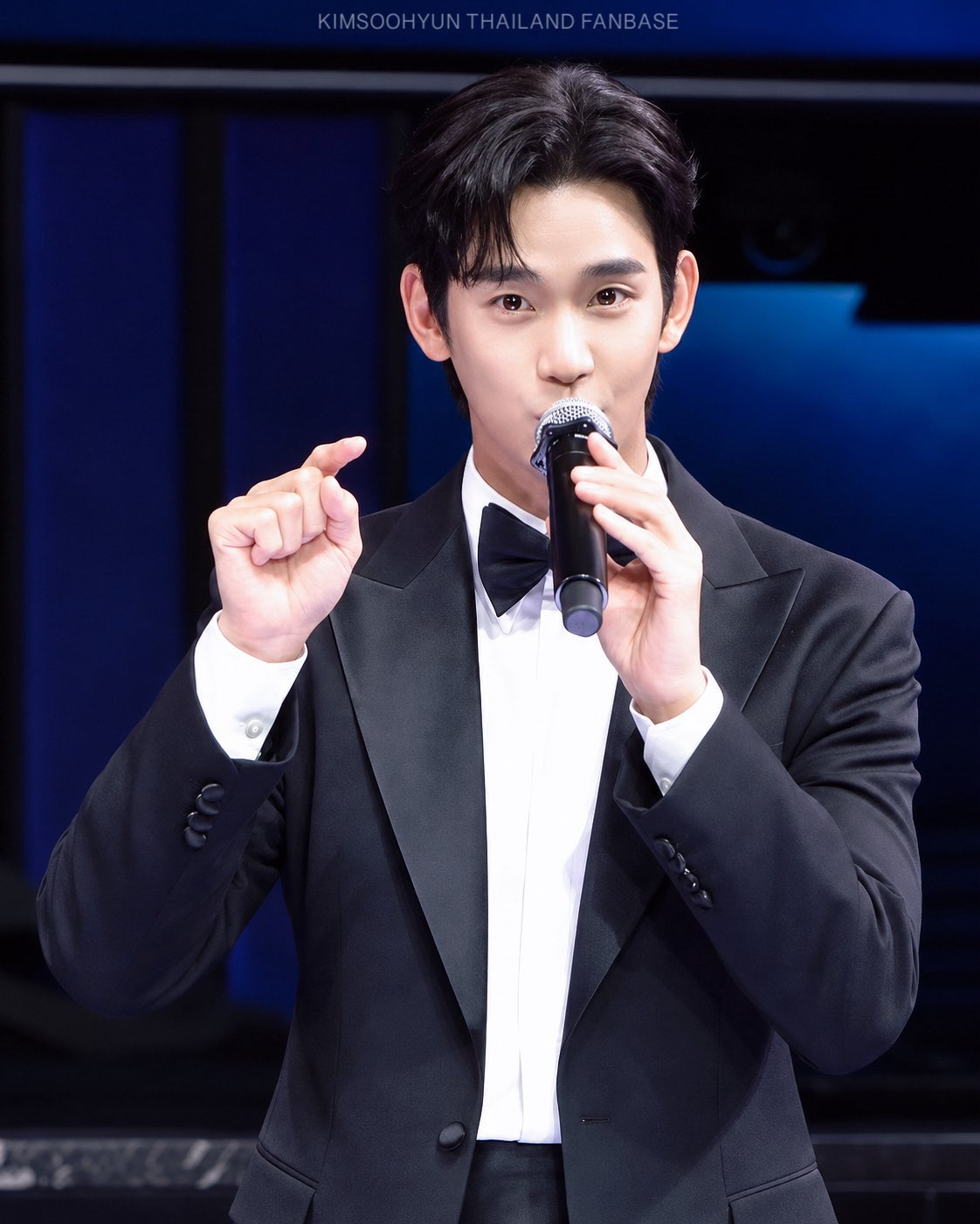A moment captured by a fan of Kim Soohyun