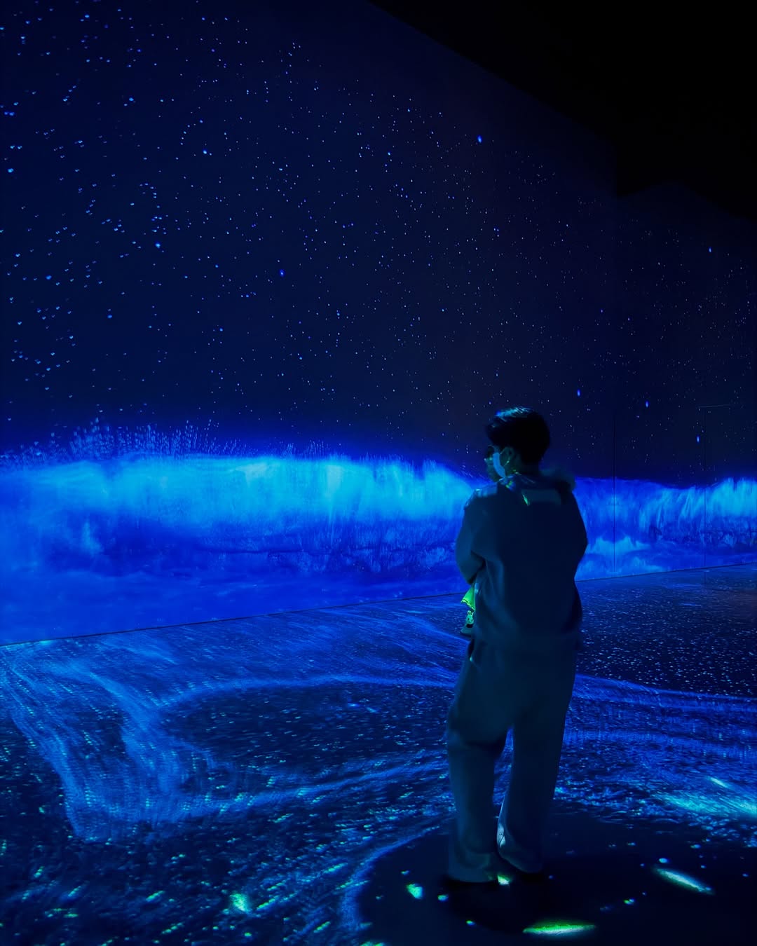 Behind-the-scenes cut of Lee Seunggi