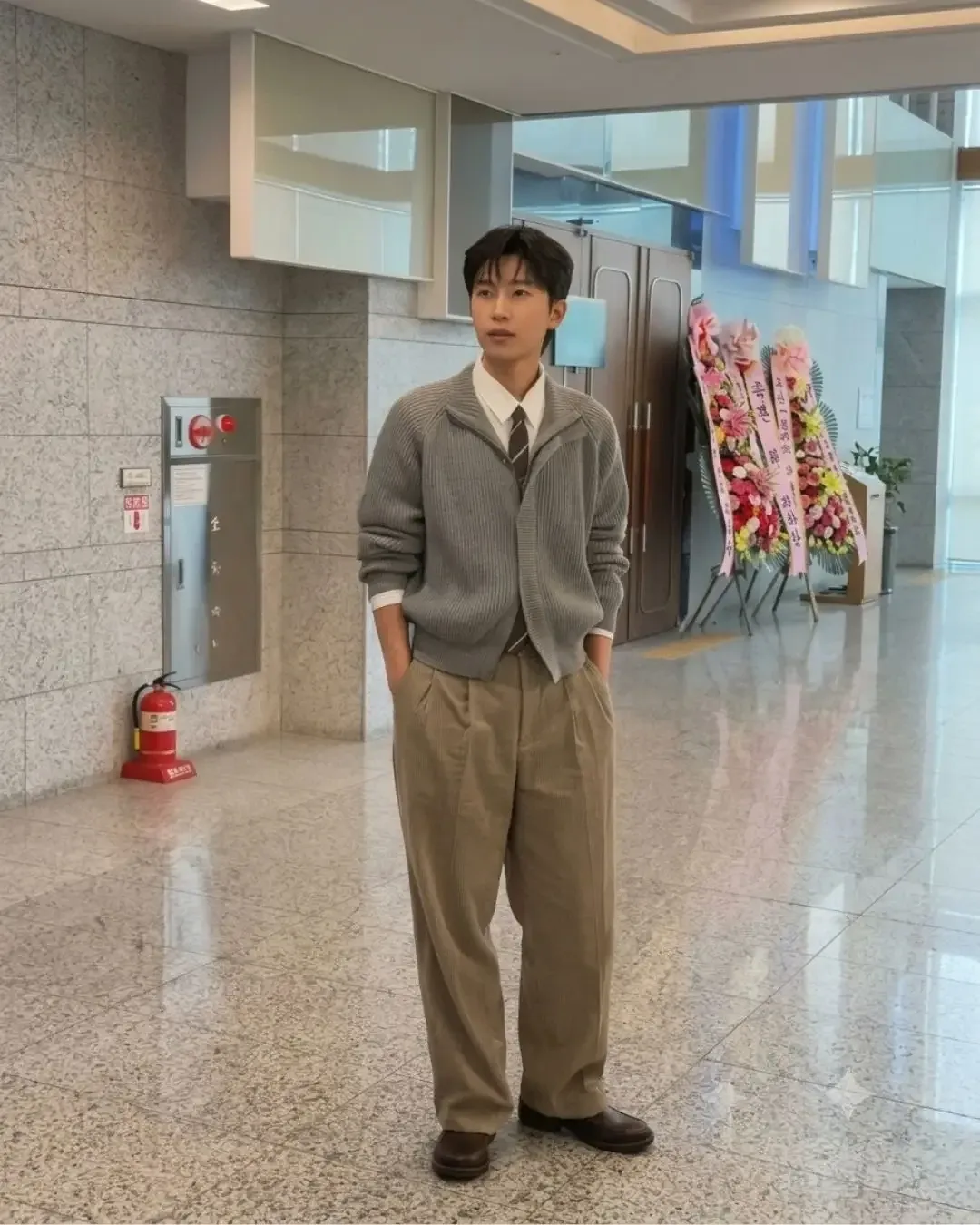 Cuplikan di balik layar dari Lim Youngwoong