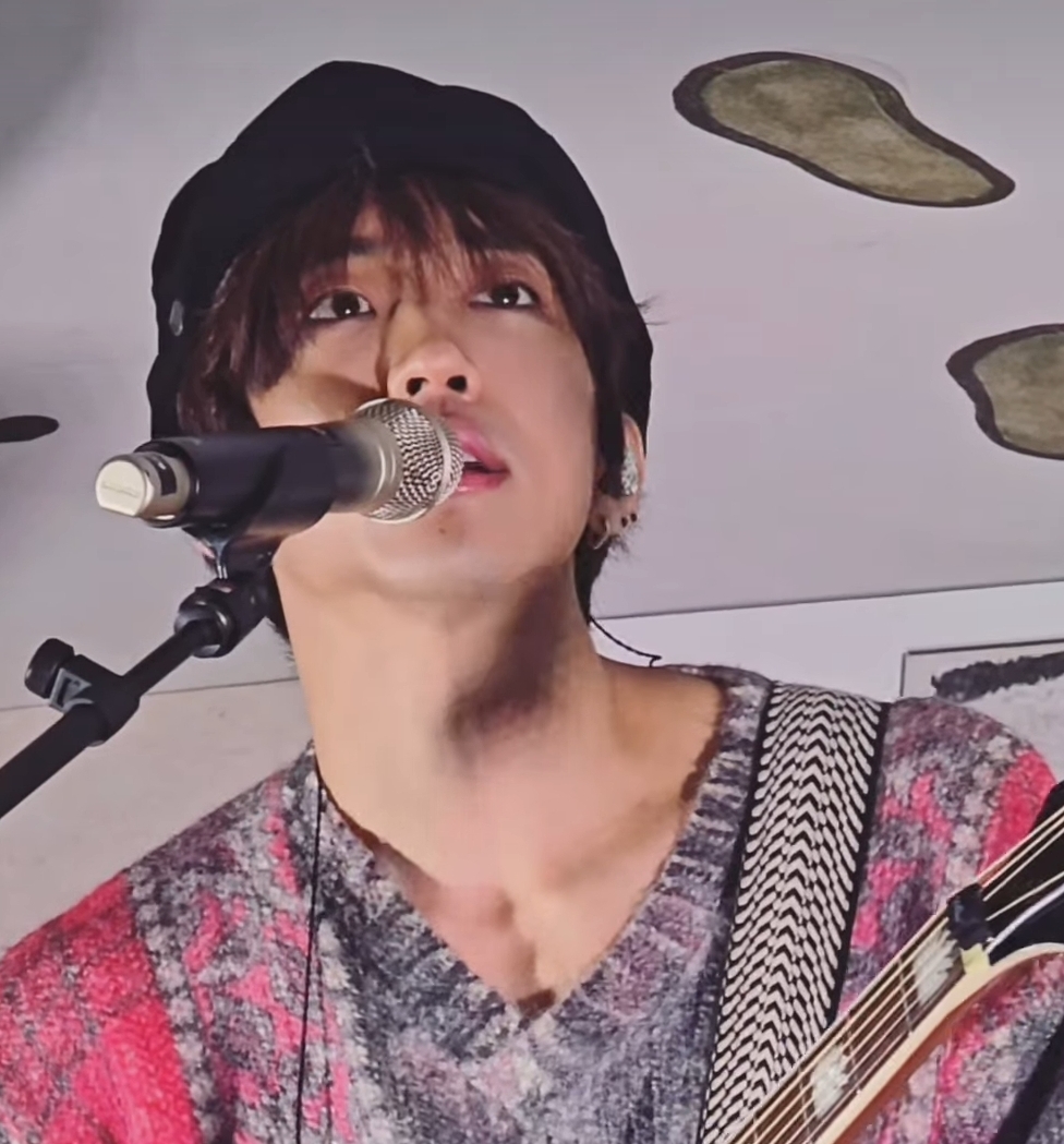 粉絲拍下的李承允瞬間