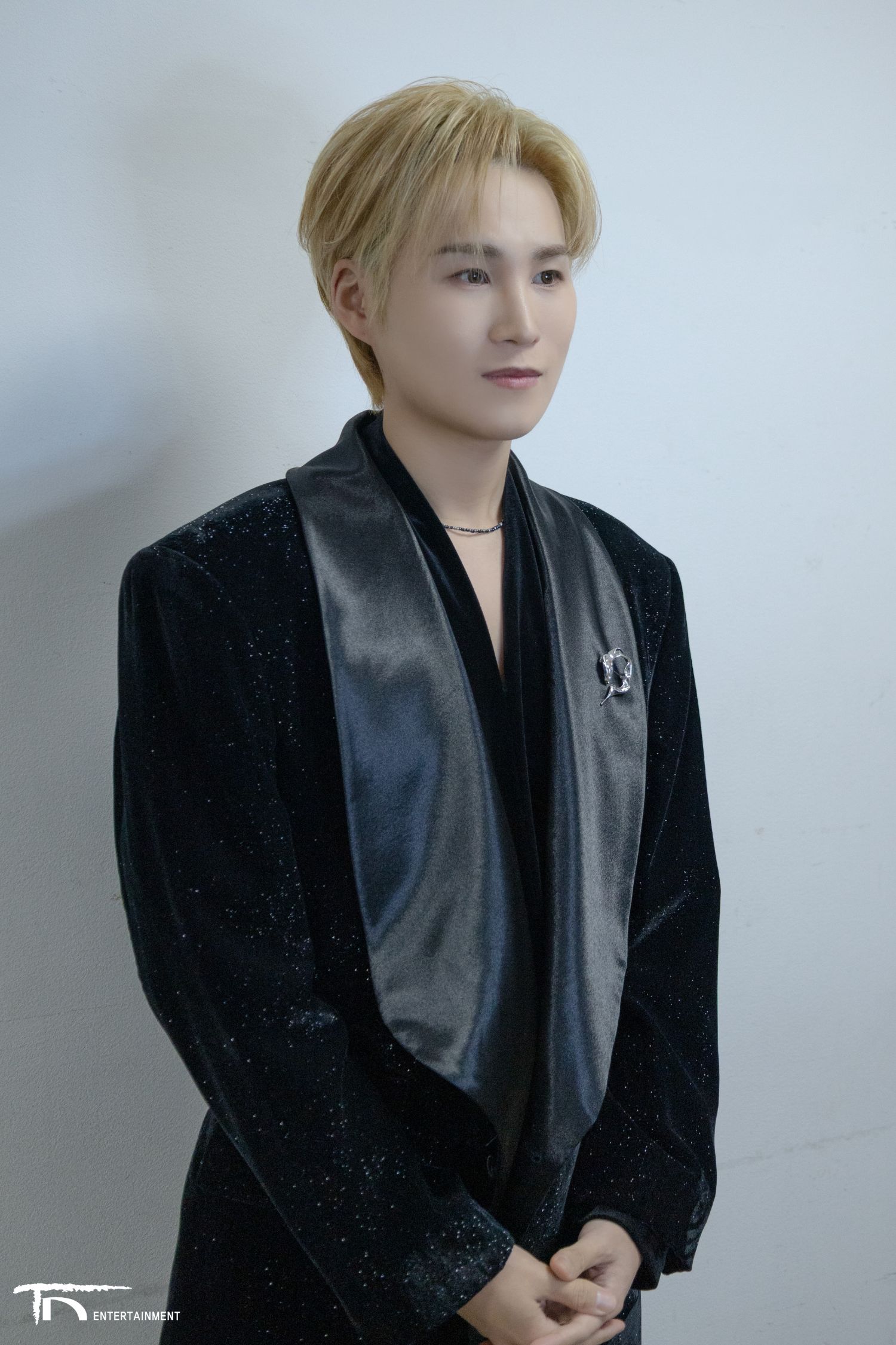 金熙栽的最新照片