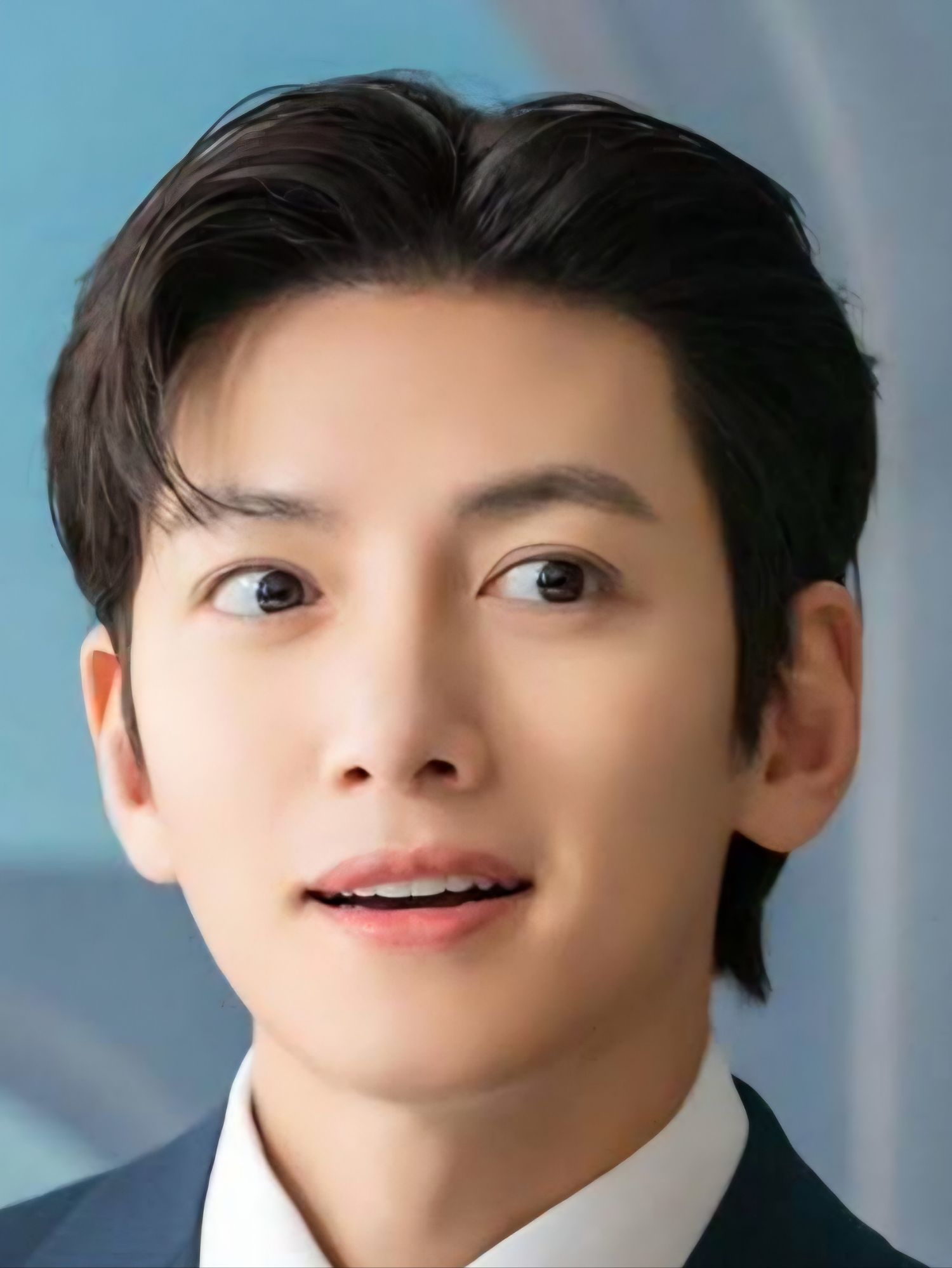 チ・チャンウクの最近の活動ショット