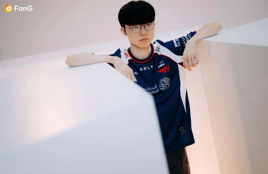 Latest photo of Faker
