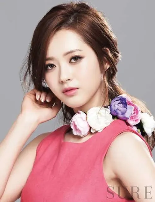 Behind-the-scenes cut of Go Ara