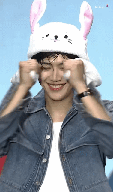 Foto kegiatan terbaru dari Kim Seonho