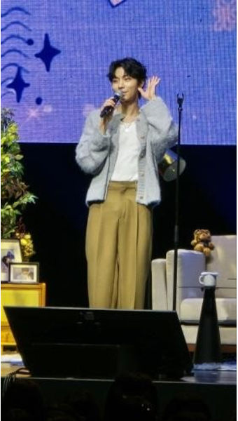 Today's popular wallpaper in Hwang Inyoup community