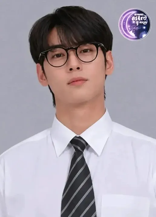 Latest photo of Cha Eunwoo