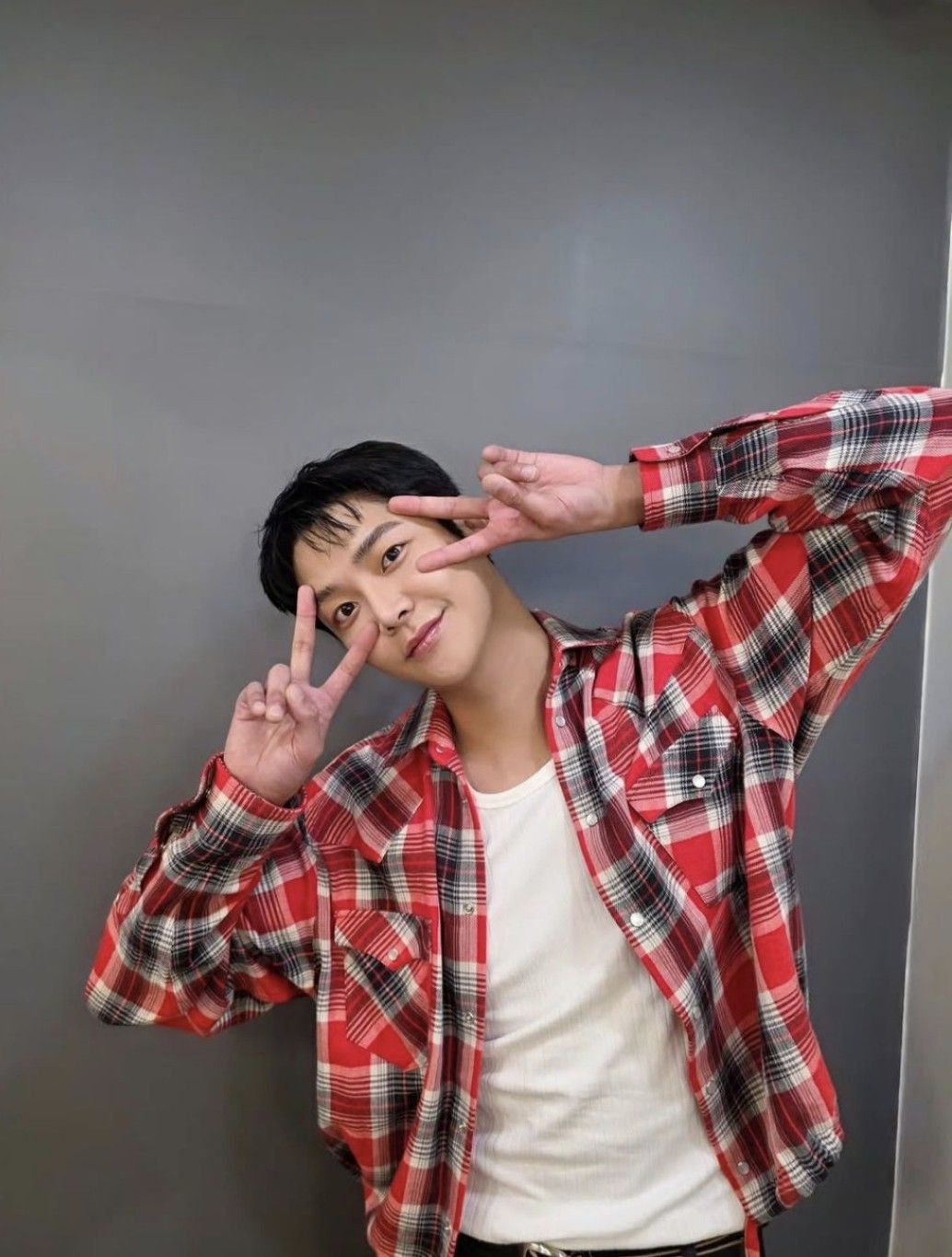 로운의 최신 사진