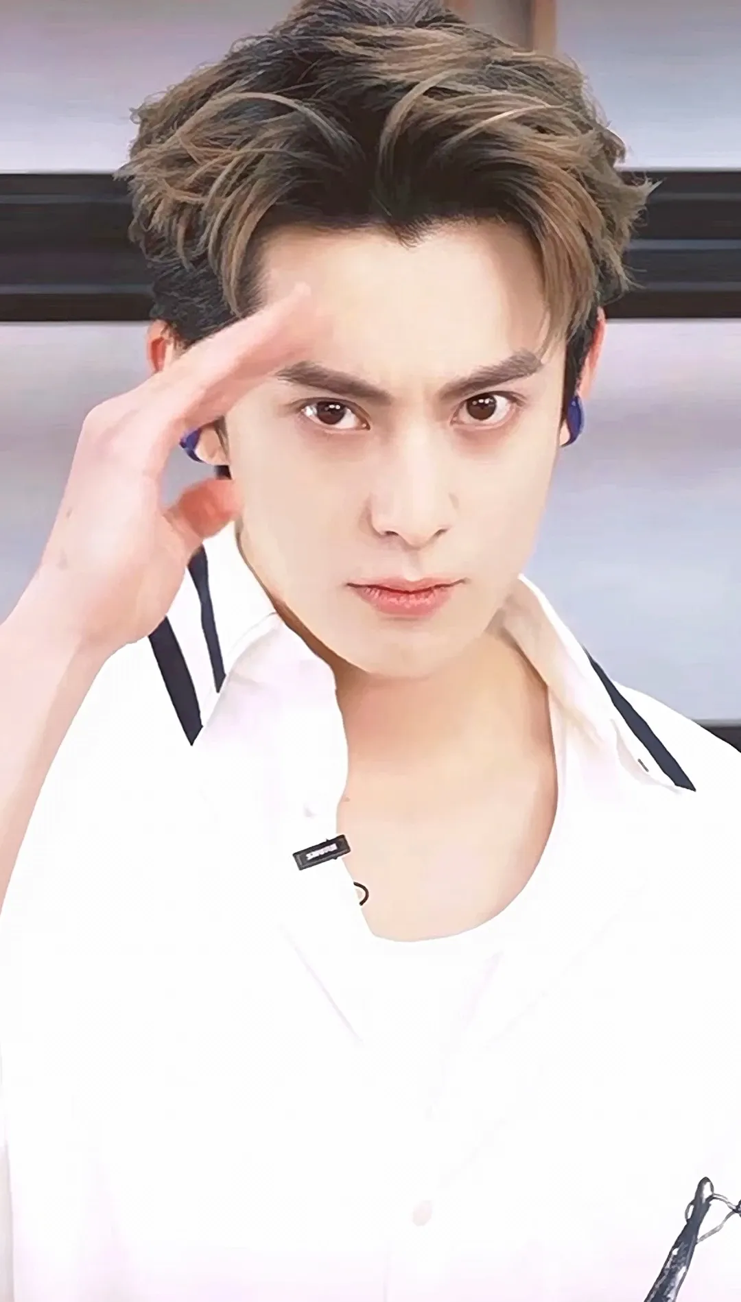 Emotional wallpaper shared by fans for Dylan Wang