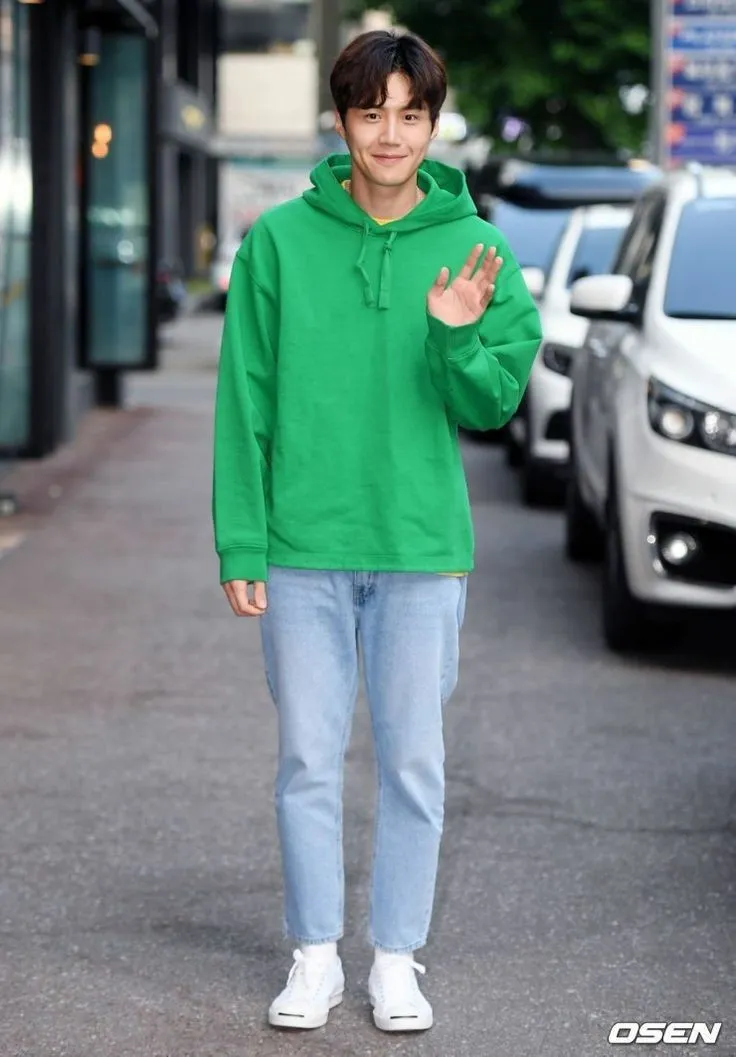 Behind-the-scenes cut of Kim Seonho