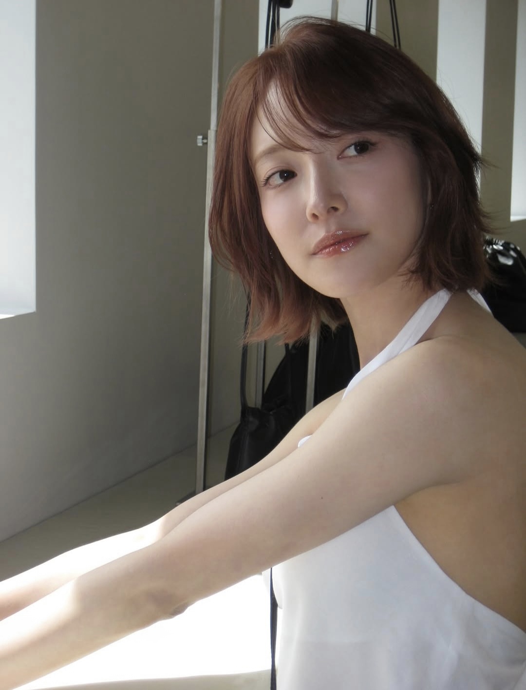 Behind-the-scenes cut of Lee Seyoung