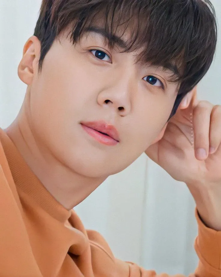Foto kegiatan terbaru dari Kim Seonho