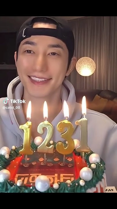 A moment captured by a fan of Park Sihoo