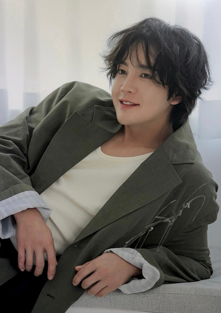 A moment captured by a fan of Jang Geunsuk