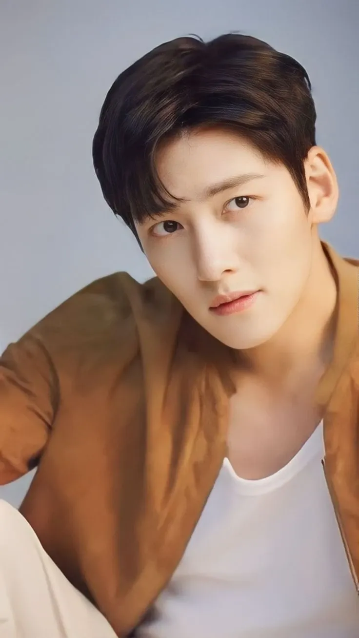 Recent activity shot of Ji Changwook