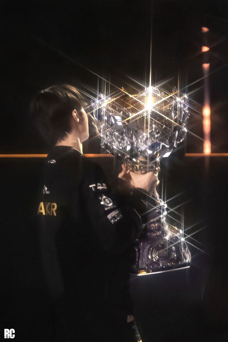 Behind-the-scenes cut of Faker