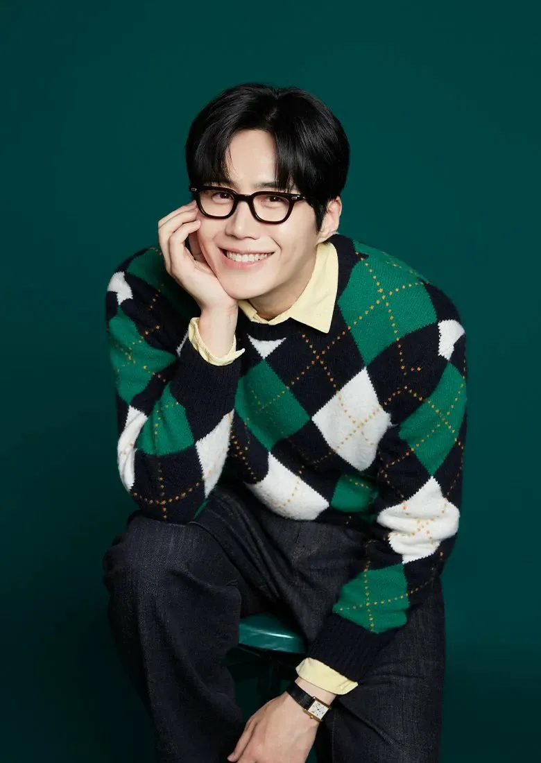 Latest photo of Kim Seonho