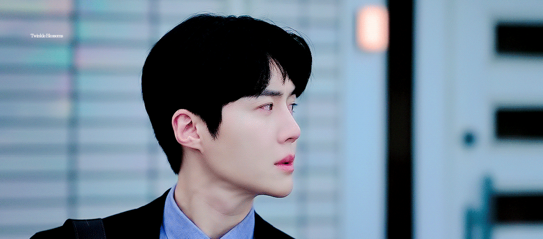 Behind-the-scenes cut of Kim Seonho