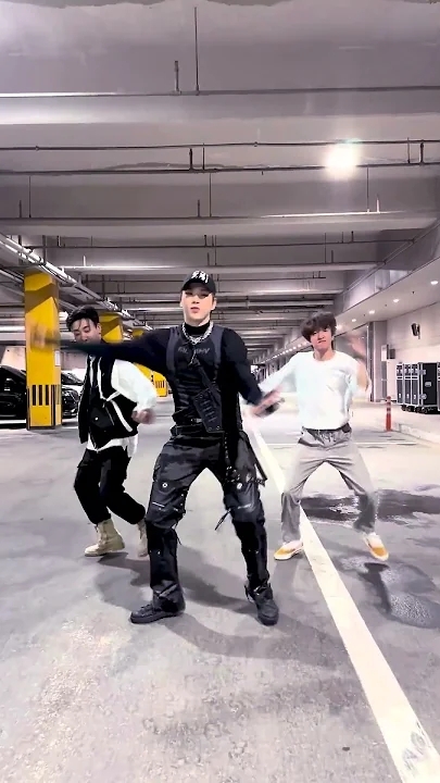 Today's popular wallpaper in Secret Garden community