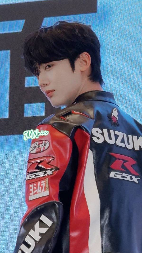 Today's popular wallpaper in Kim Yohan community