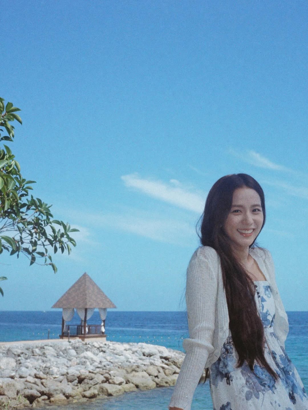 Latest photo of Jisoo (1995)